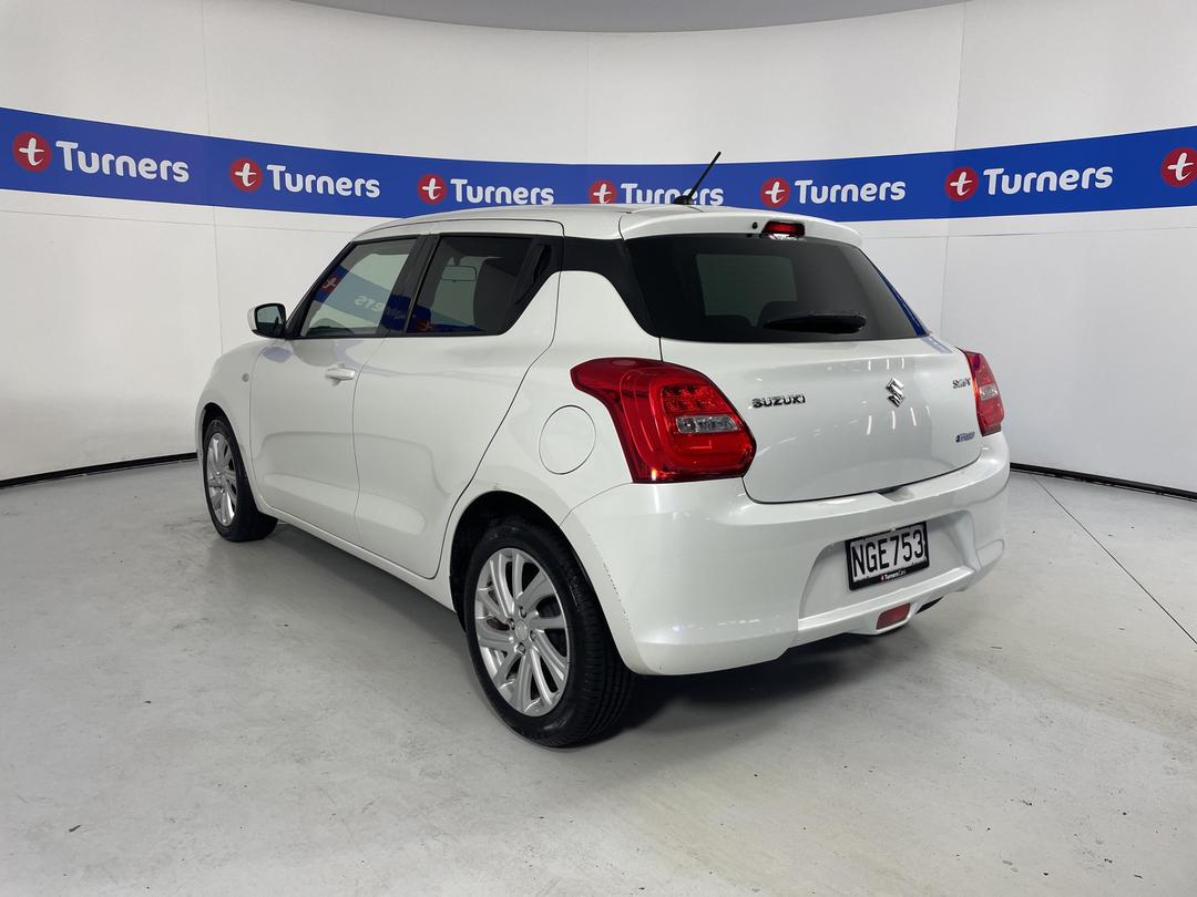 Photo '5' of Suzuki Swift