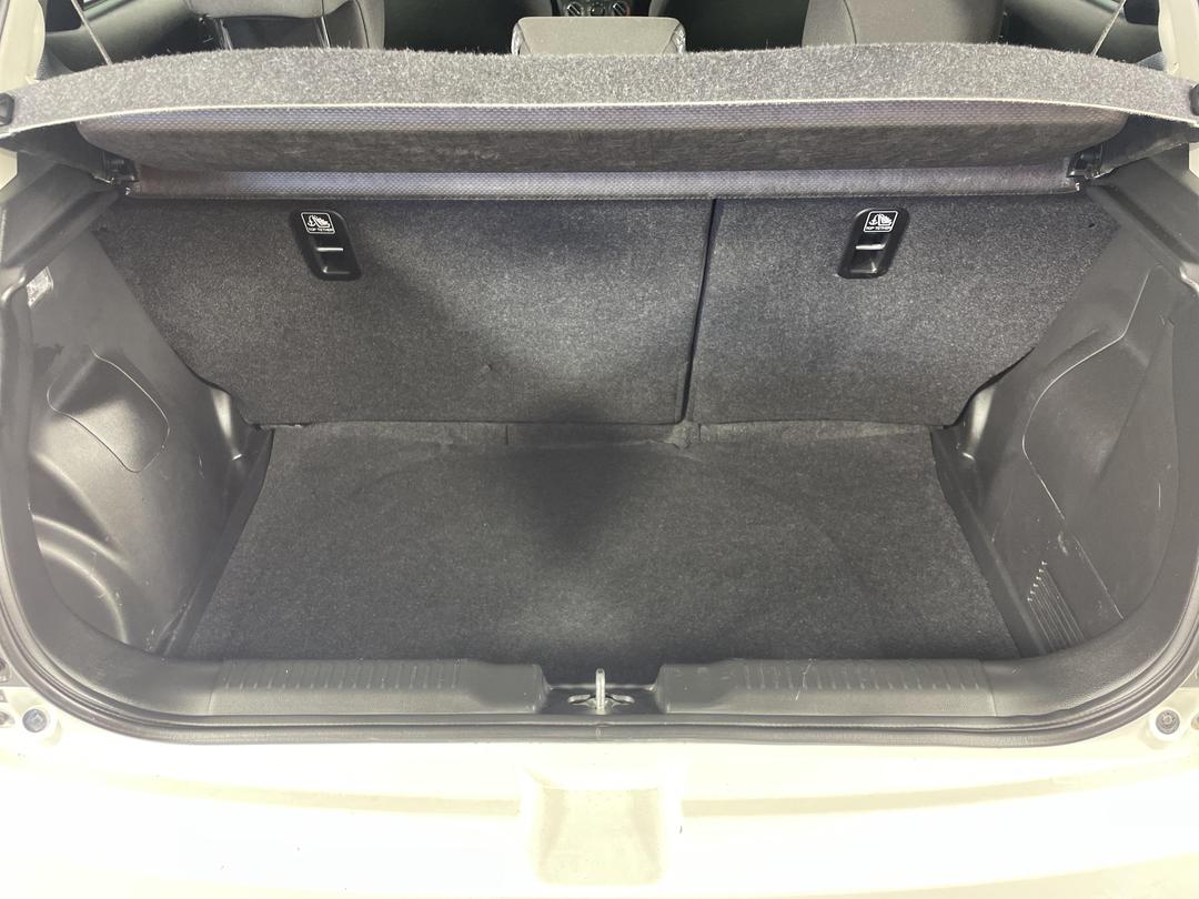 Photo '14' of Suzuki Swift