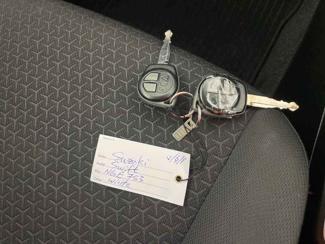 Photo '22' of Suzuki Swift