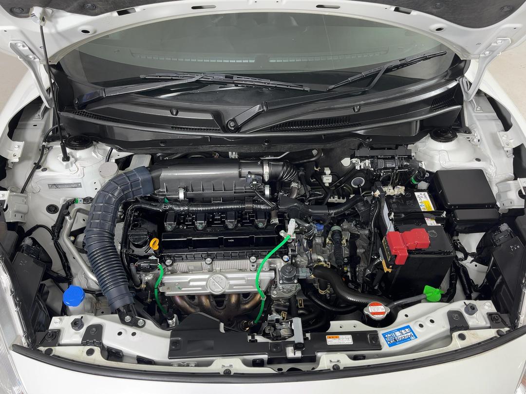 Photo '13' of Suzuki Swift