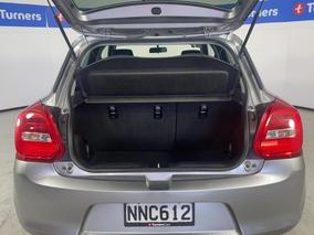 Photo '14' of Suzuki Swift