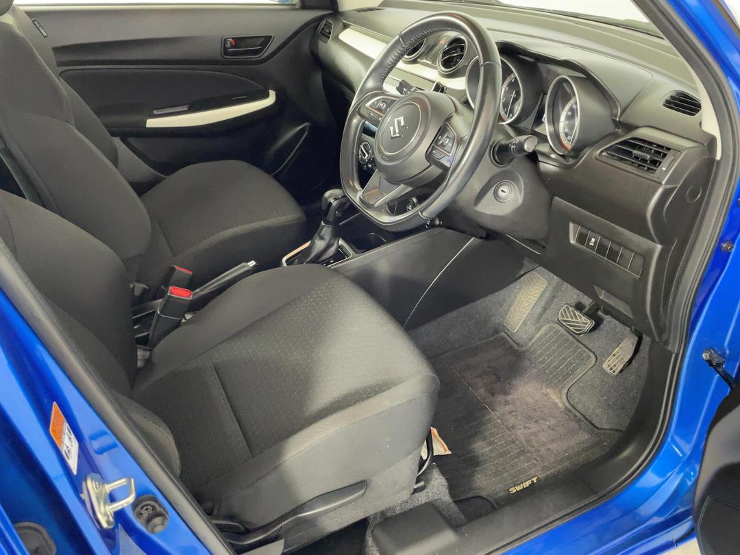 Photo '16' of Suzuki Swift