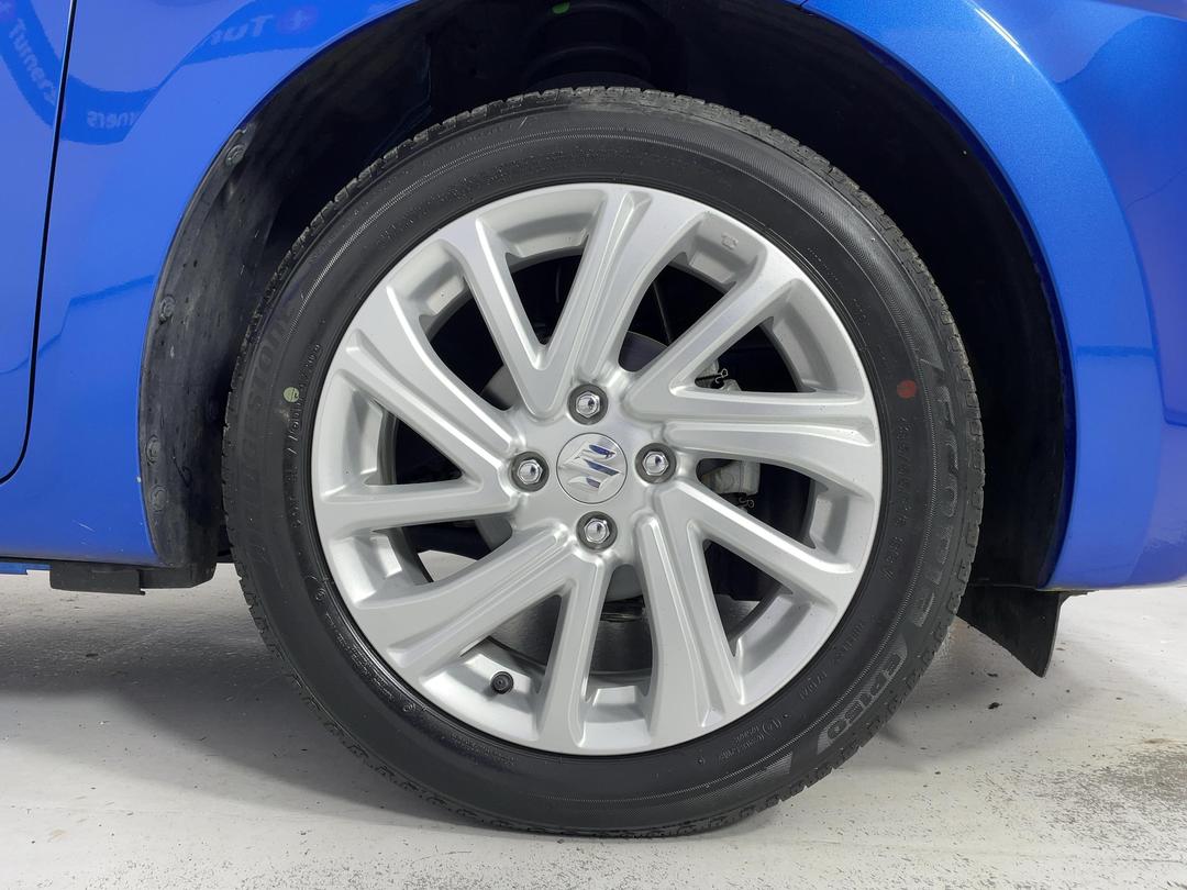 Photo '9' of Suzuki Swift