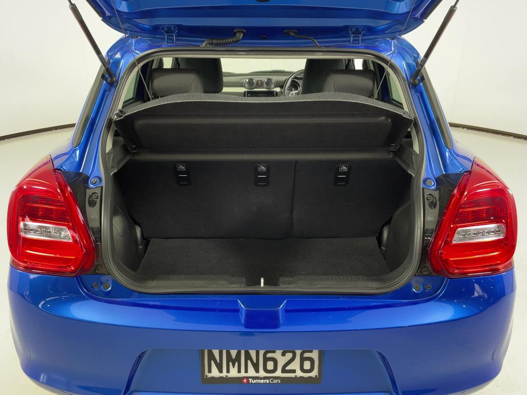 Photo '14' of Suzuki Swift