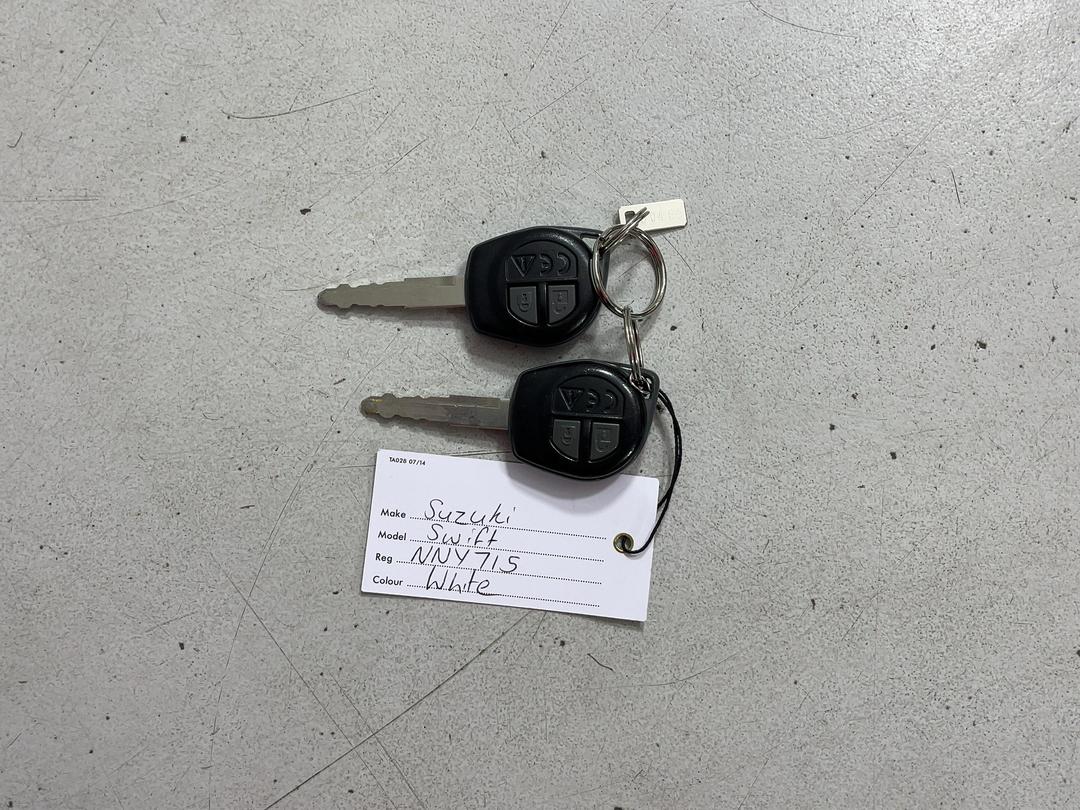 Photo '22' of Suzuki Swift