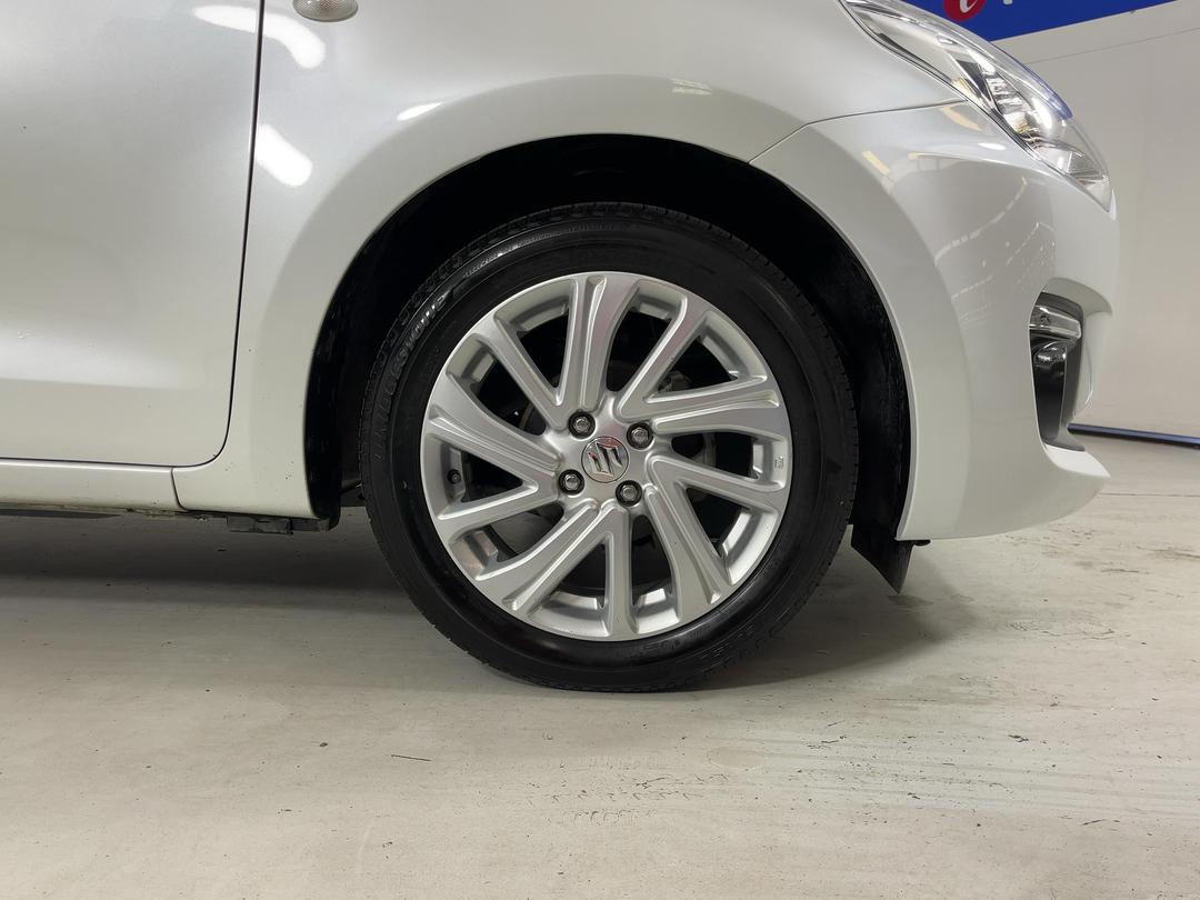 Photo '9' of Suzuki Swift