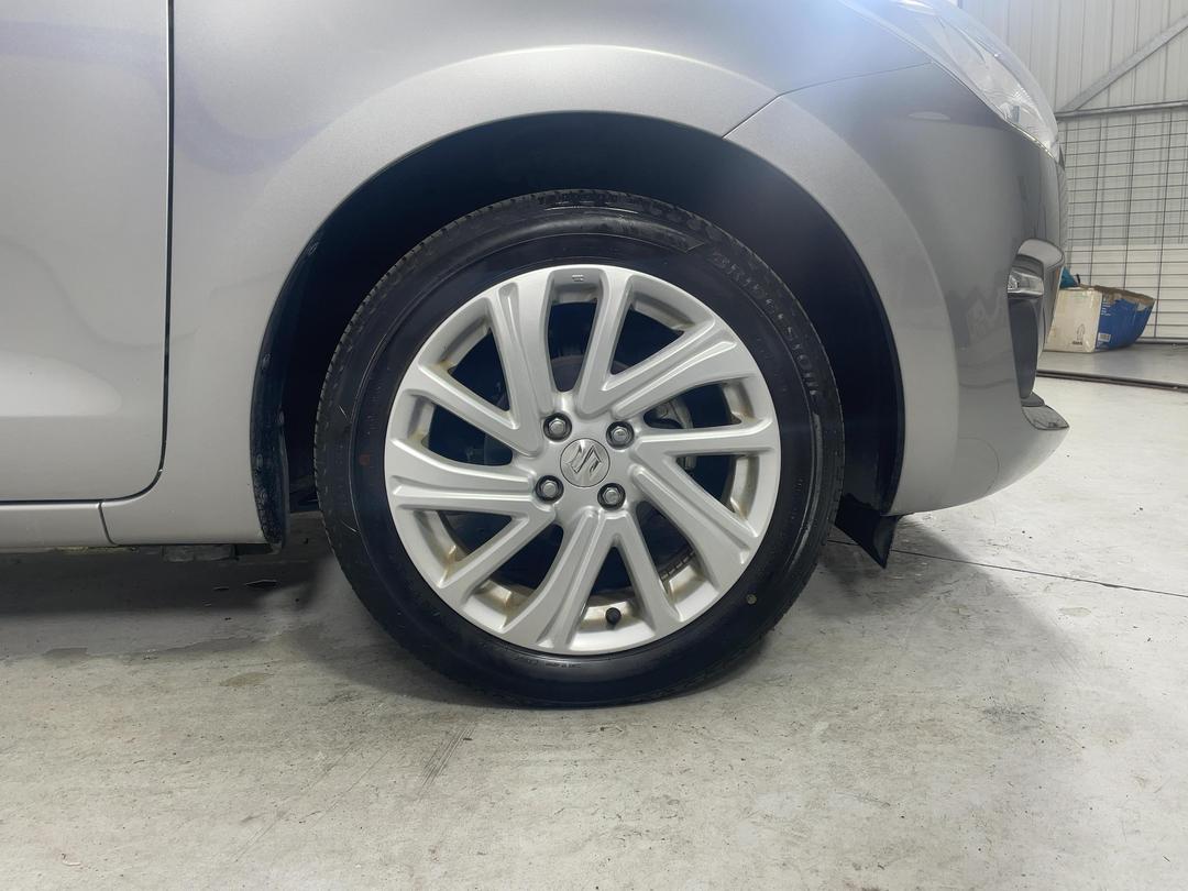 Photo '9' of Suzuki Swift