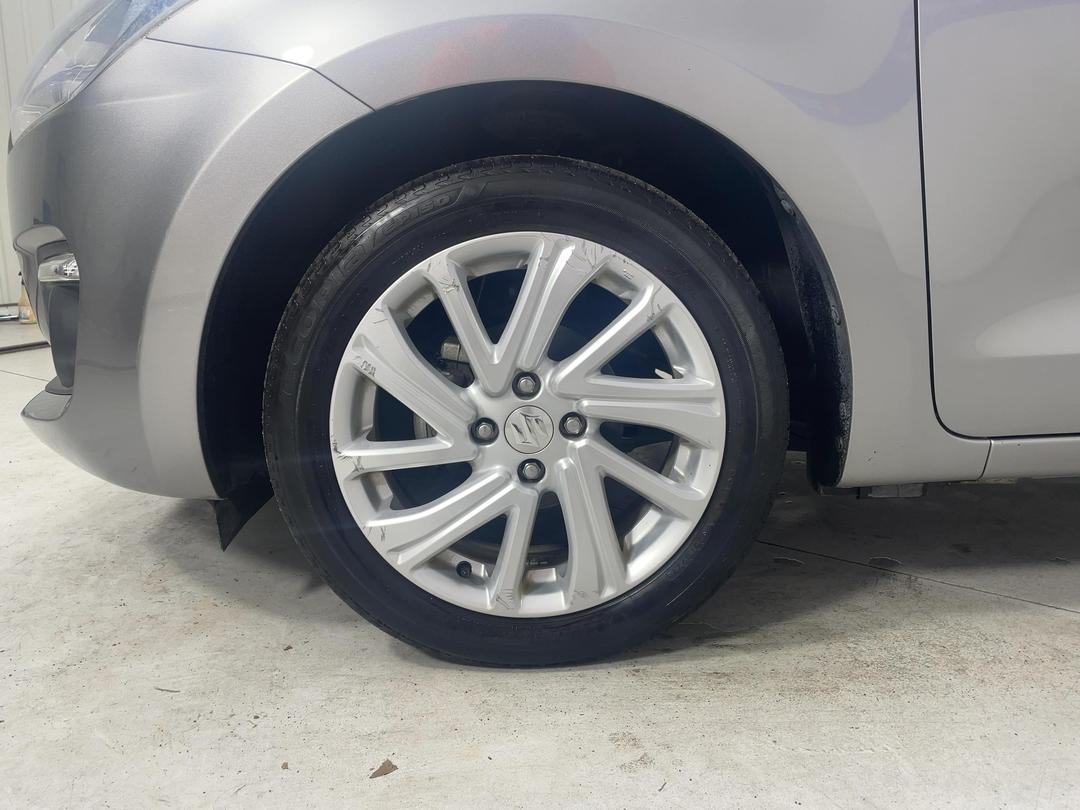 Photo '10' of Suzuki Swift