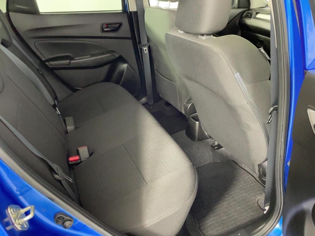 Photo '20' of Suzuki Swift