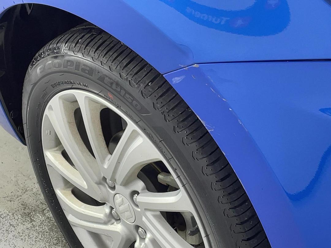 Photo '23' of Suzuki Swift