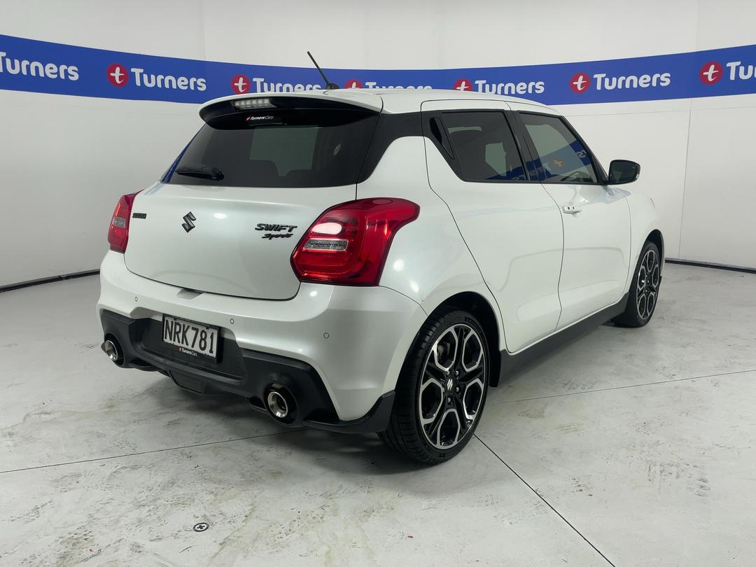 Photo '7' of Suzuki Swift