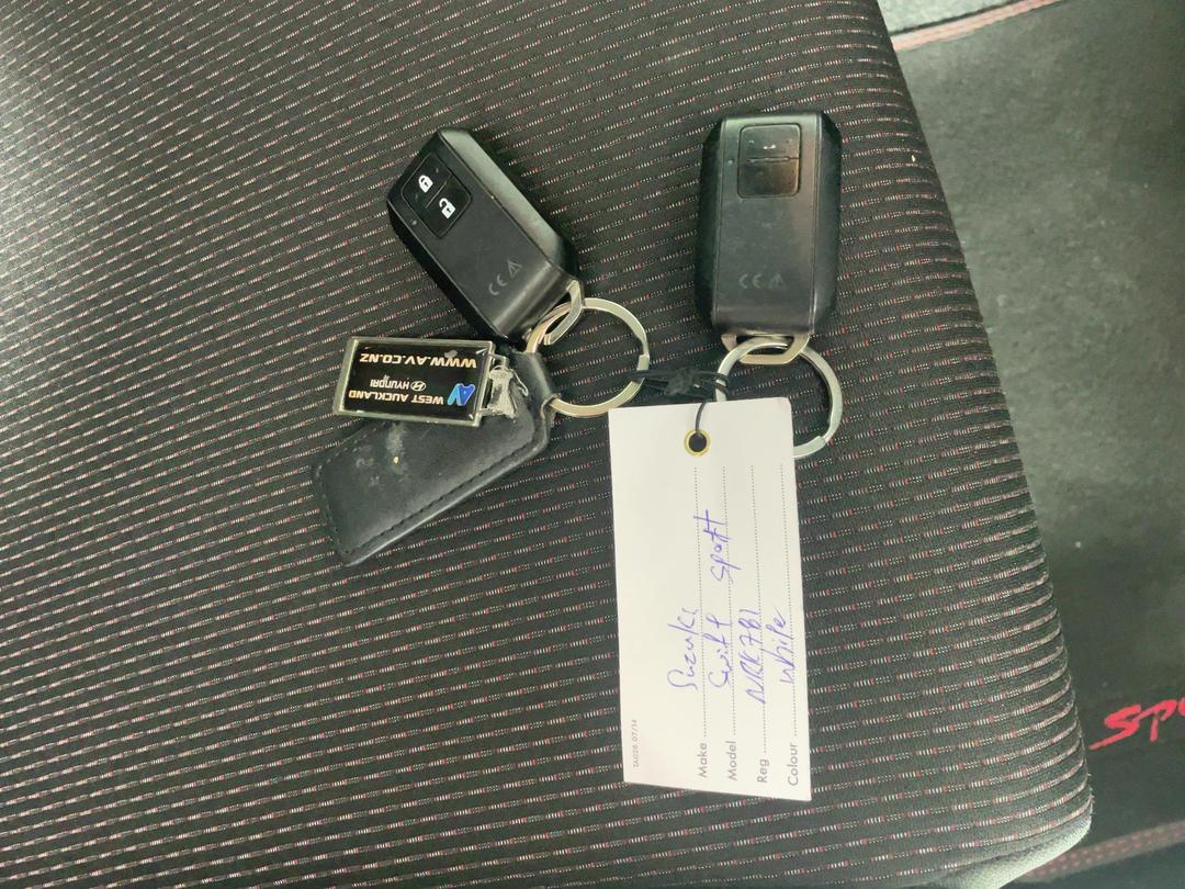 Photo '22' of Suzuki Swift