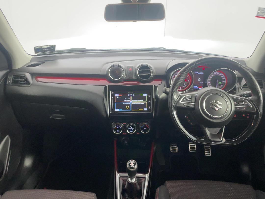 Photo '17' of Suzuki Swift