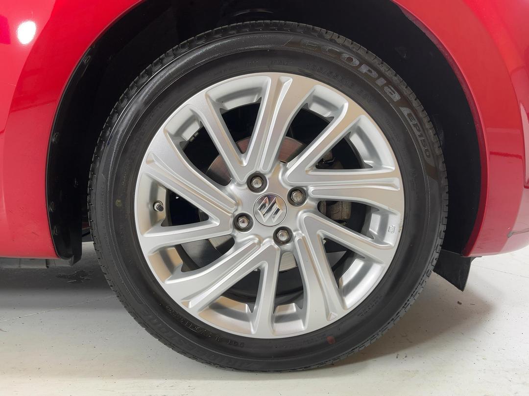Photo '9' of Suzuki Swift