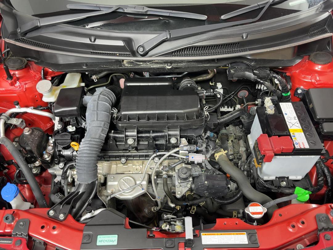 Photo '13' of Suzuki Swift