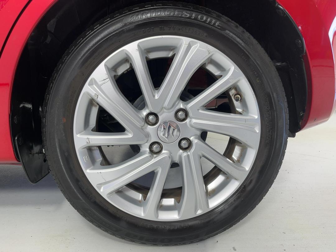 Photo '11' of Suzuki Swift
