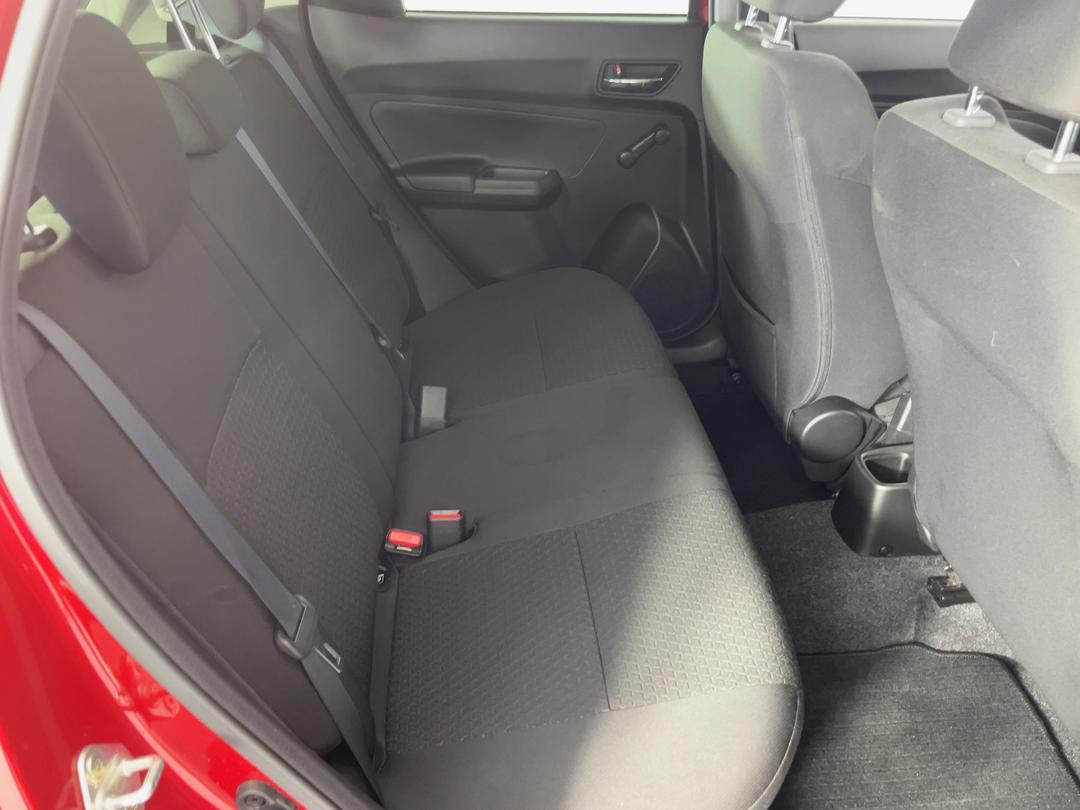 Photo '20' of Suzuki Swift