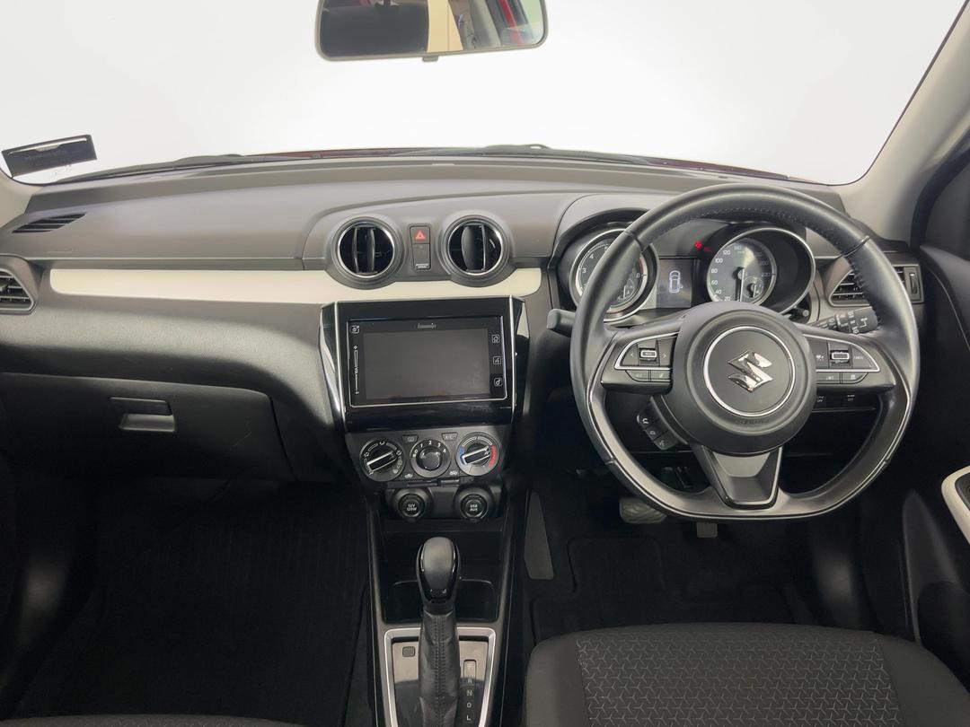 Photo '17' of Suzuki Swift