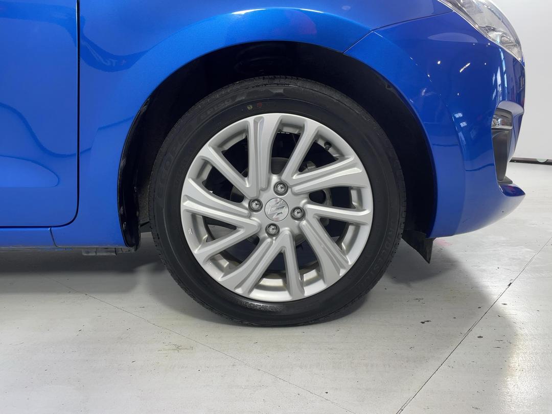 Photo '9' of Suzuki Swift