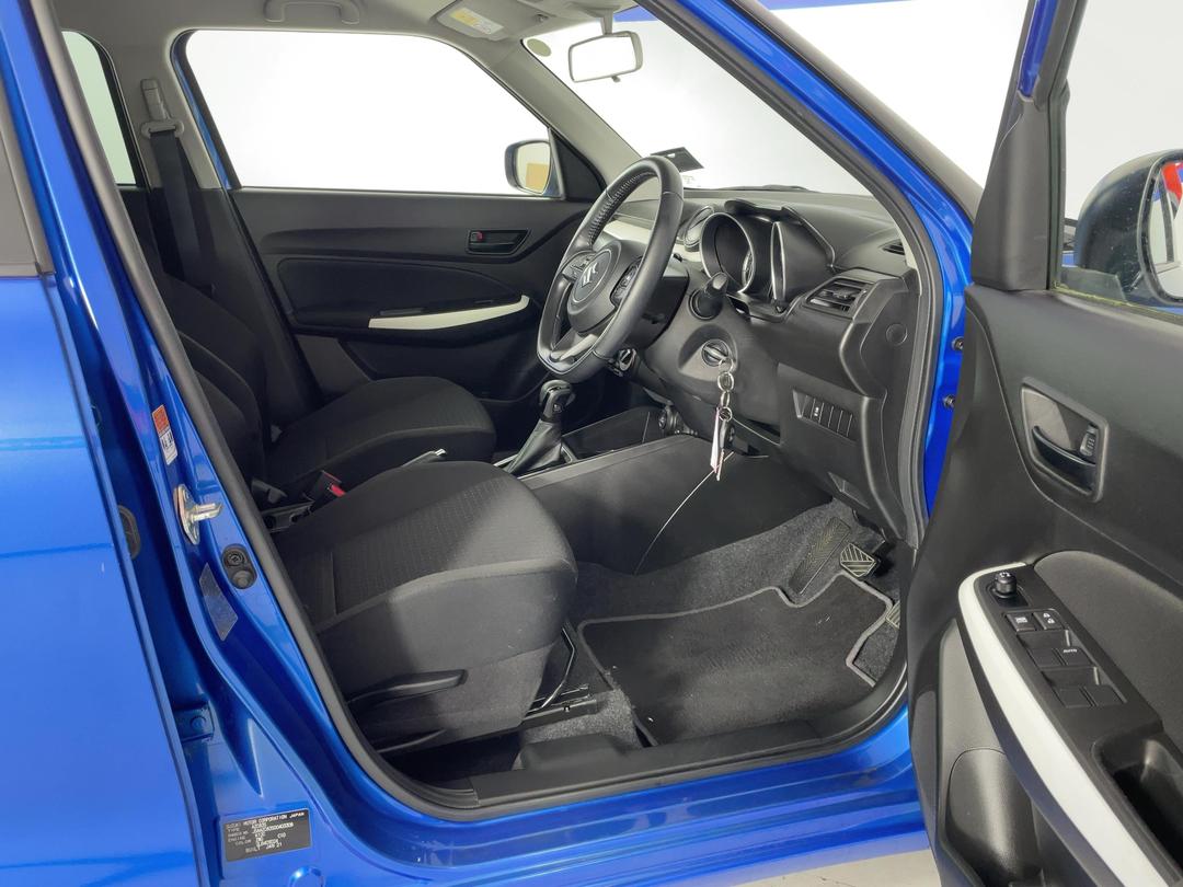 Photo '16' of Suzuki Swift