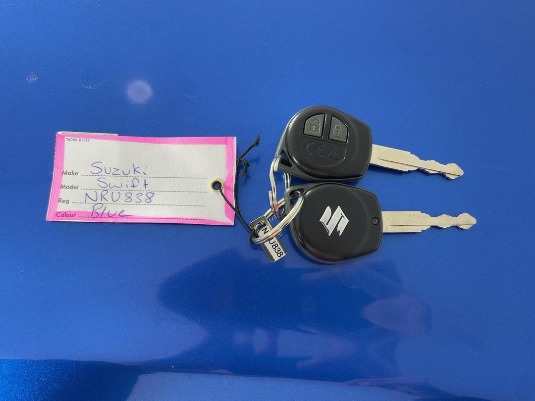 Photo '22' of Suzuki Swift