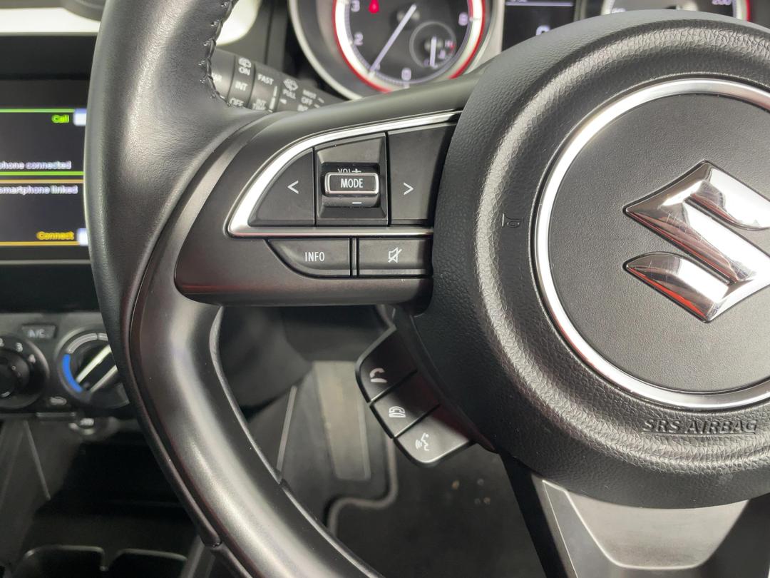 Photo '23' of Suzuki Swift