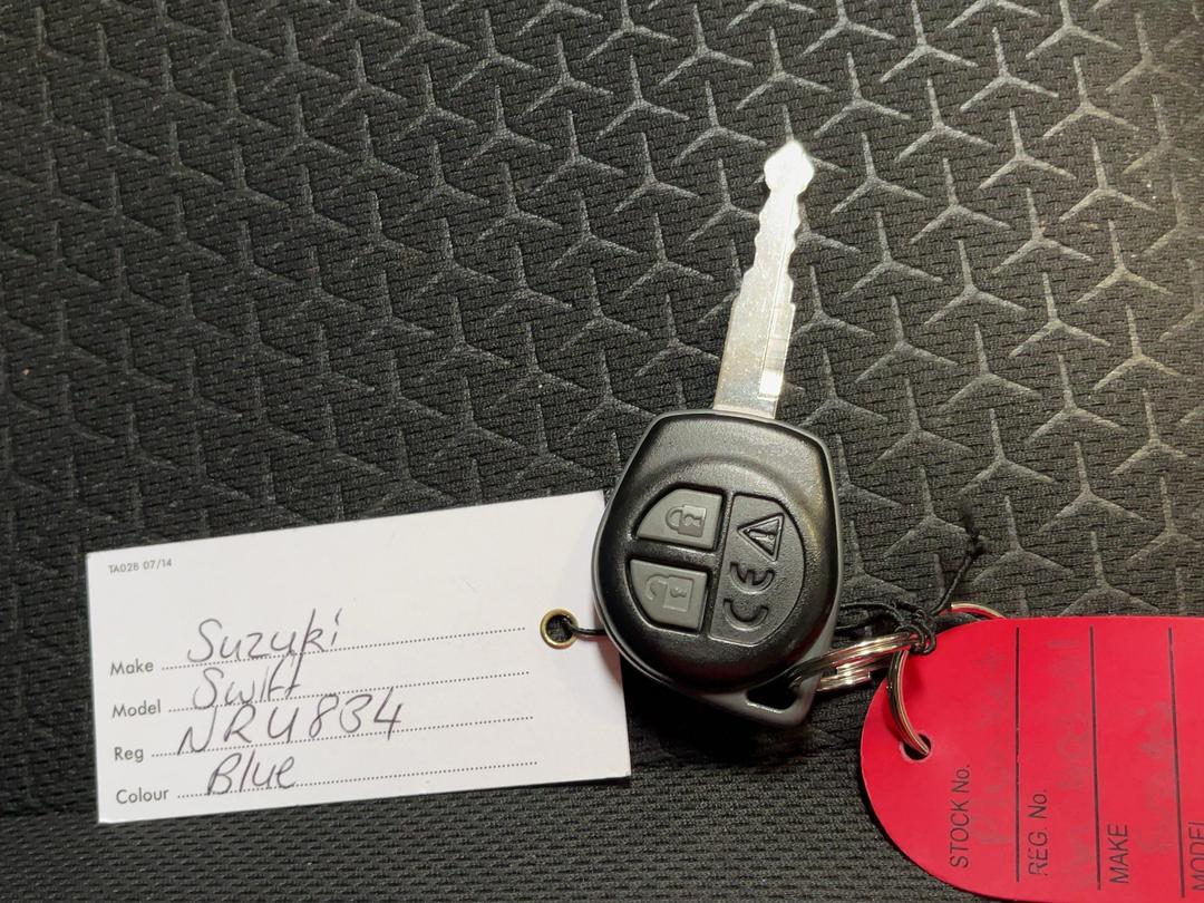 Photo '22' of Suzuki Swift