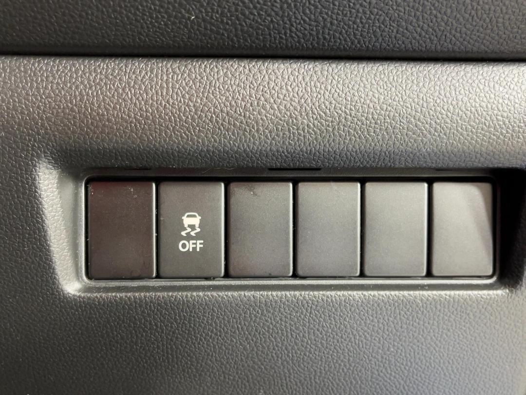 Photo '23' of Suzuki Swift