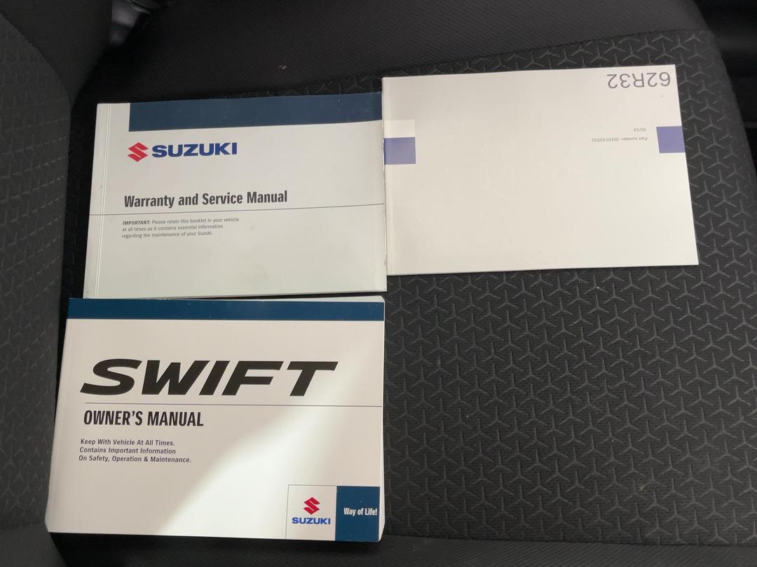 Photo '28' of Suzuki Swift