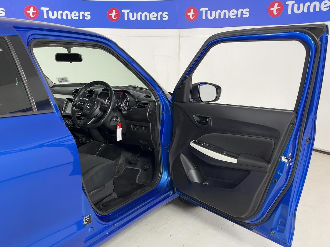 Photo '15' of Suzuki Swift