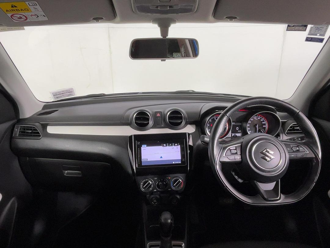 Photo '17' of Suzuki Swift