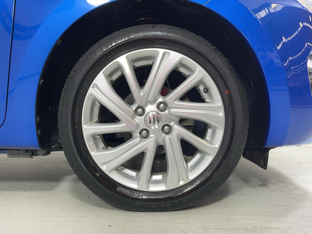 Photo '9' of Suzuki Swift