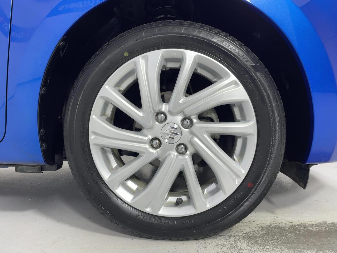 Photo '9' of Suzuki Swift
