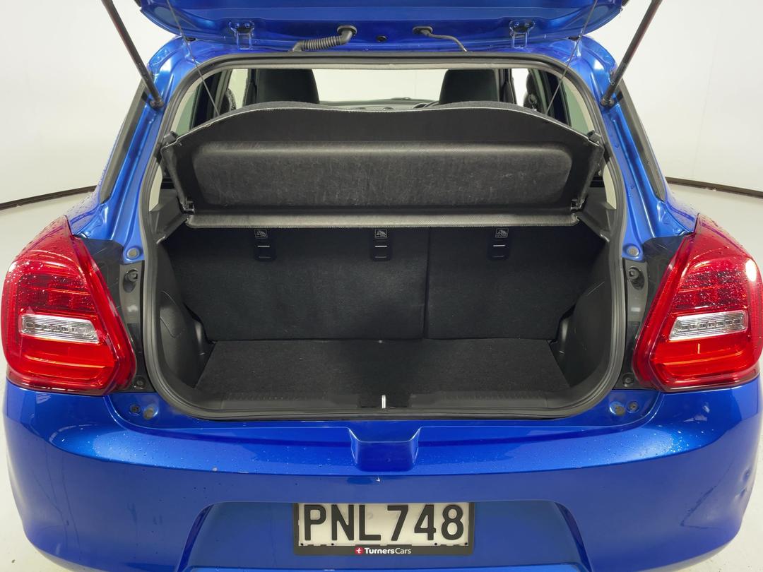 Photo '14' of Suzuki Swift