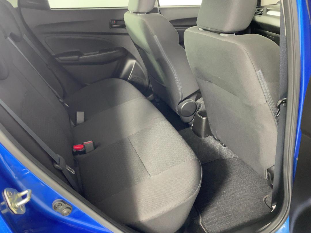 Photo '20' of Suzuki Swift