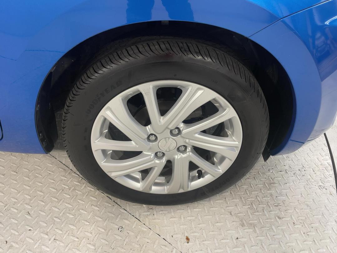 Photo '9' of Suzuki Swift