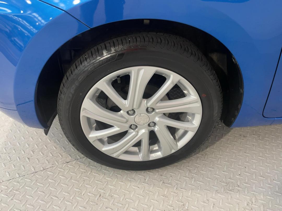 Photo '10' of Suzuki Swift