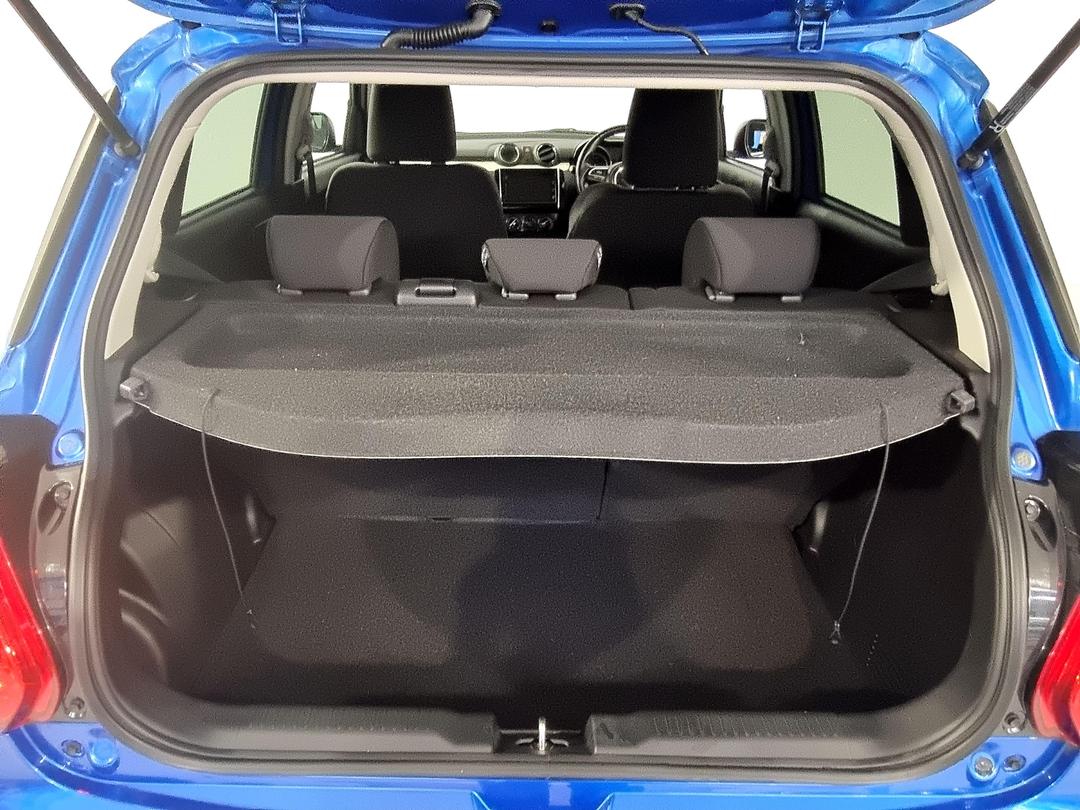 Photo '14' of Suzuki Swift