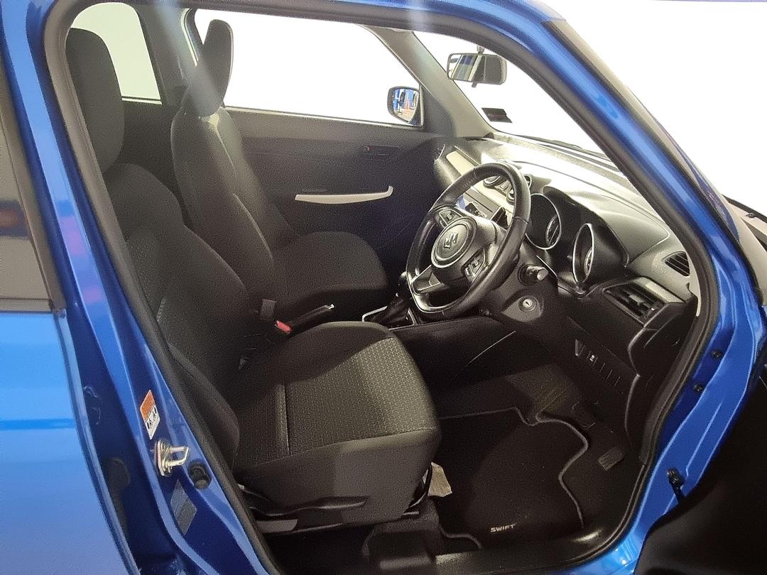 Photo '16' of Suzuki Swift