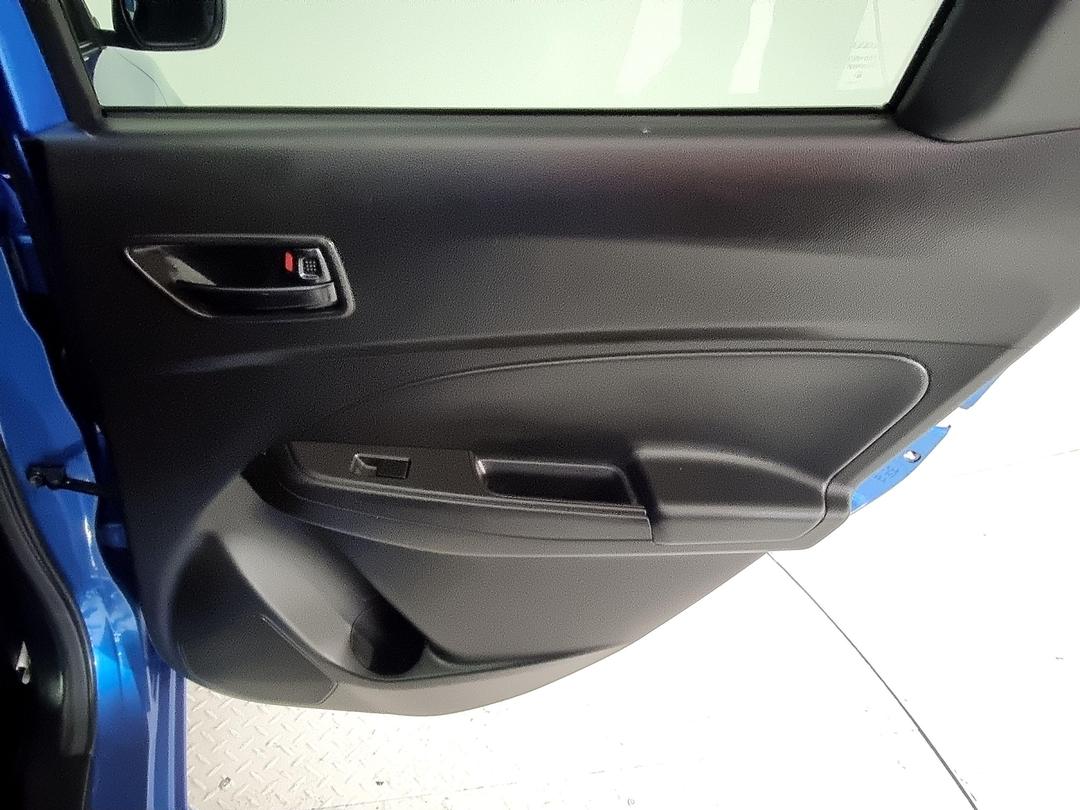 Photo '19' of Suzuki Swift