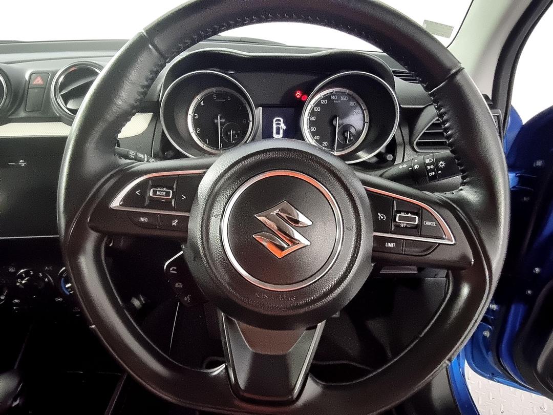 Photo '27' of Suzuki Swift