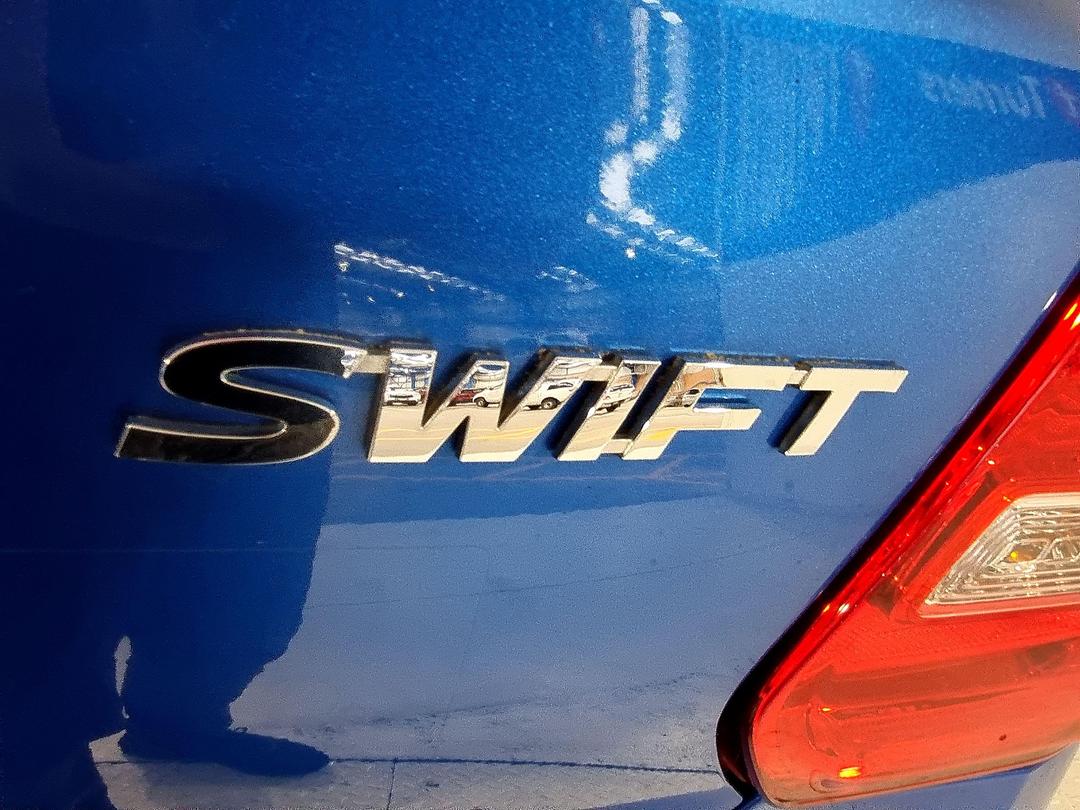 Photo '36' of Suzuki Swift