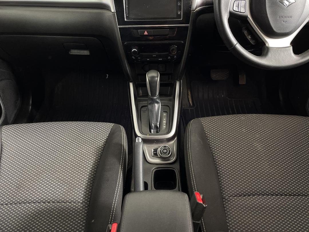 Photo '18' of Suzuki Vitara