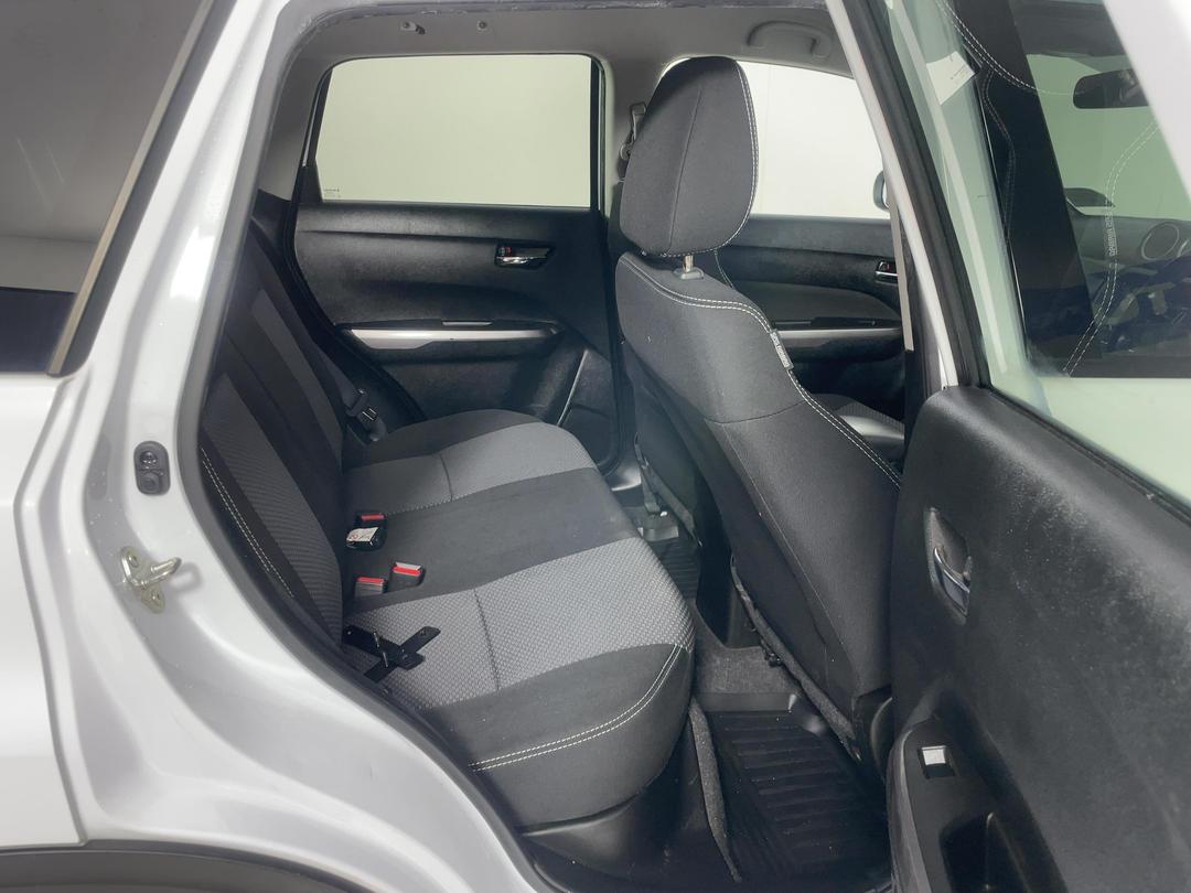 Photo '20' of Suzuki Vitara
