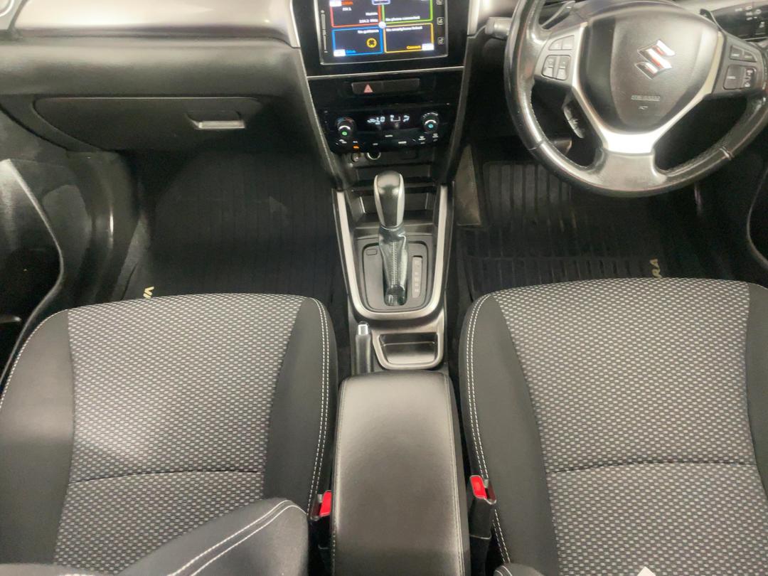 Photo '18' of Suzuki Vitara