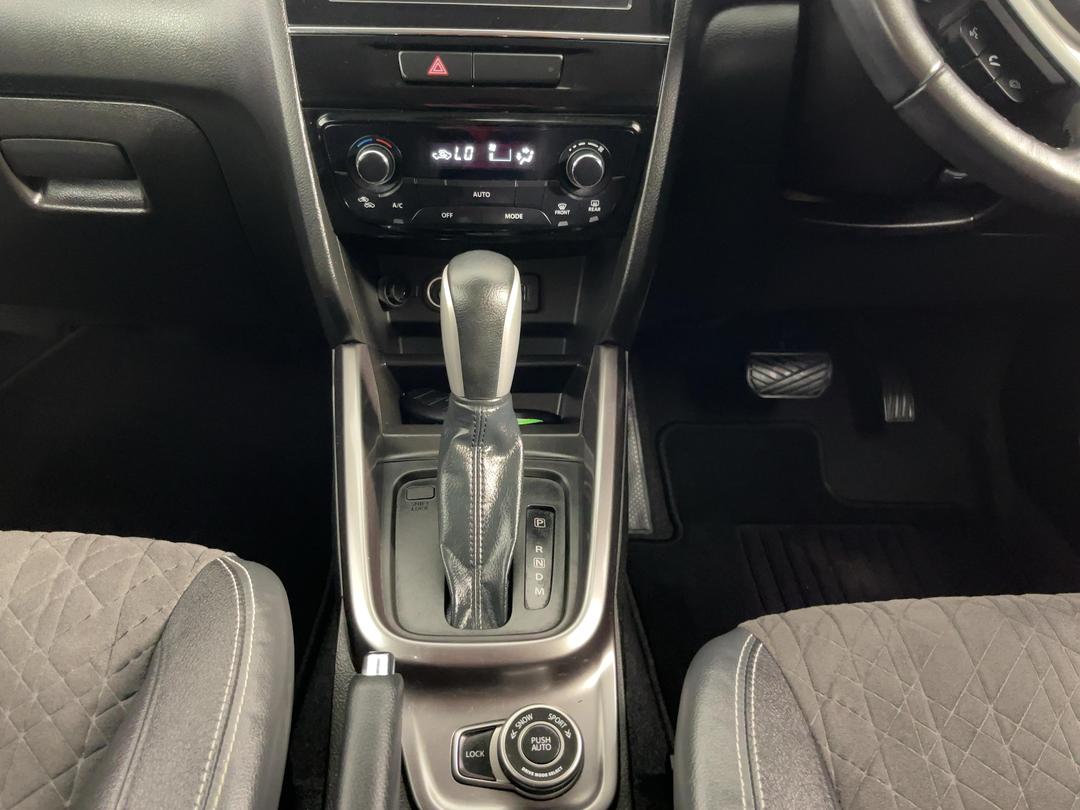 Photo '18' of Suzuki Vitara