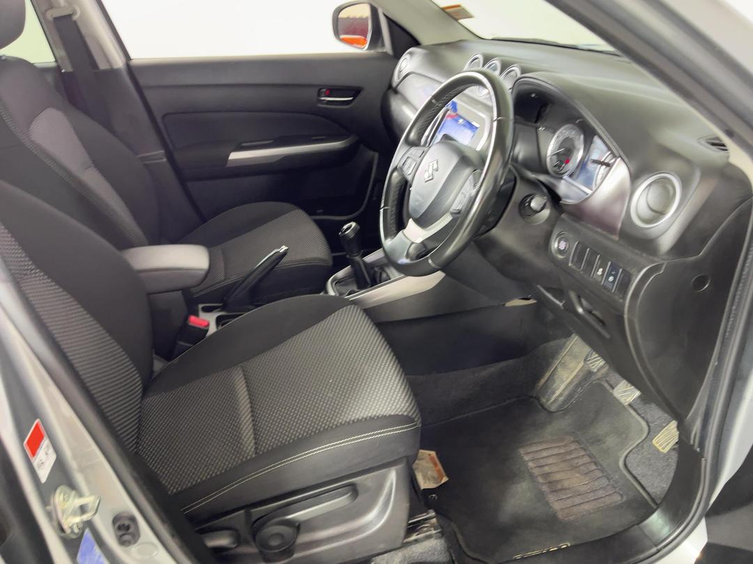Photo '16' of Suzuki Vitara