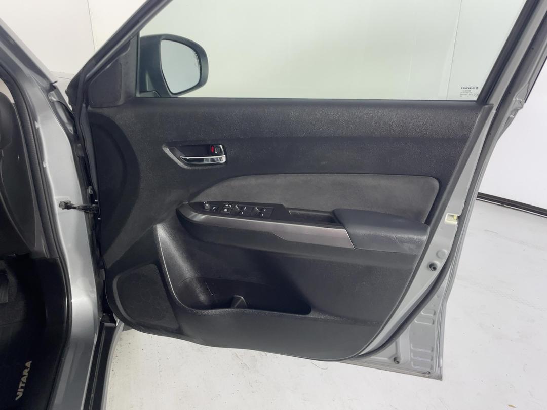 Photo '15' of Suzuki Vitara
