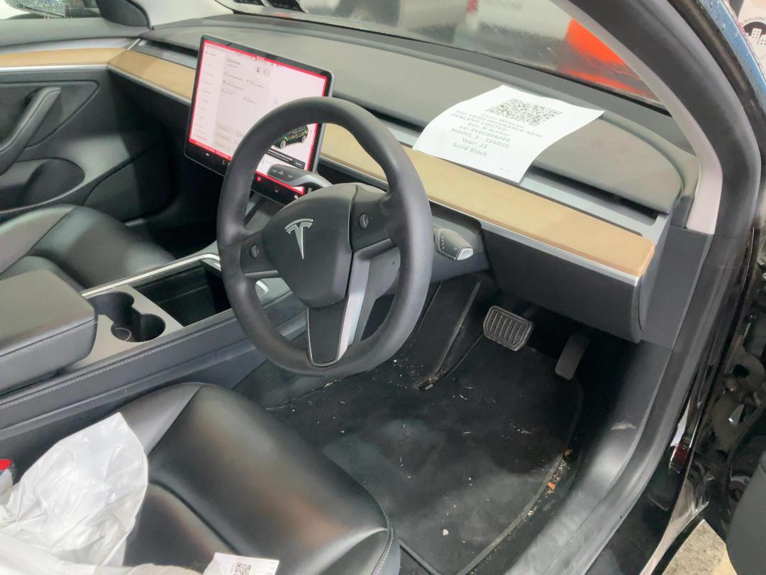 Photo '17' of Tesla Model 3 Standard Range Plus