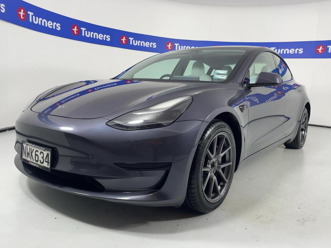 Photo '4' of Tesla Model 3